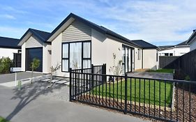 Thomas Townhouse - Christchurch Holiday Homes